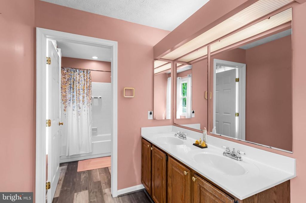 Image 25 of property listing at 422 DOE MEADOW DR, Owings Mills, MD 21117