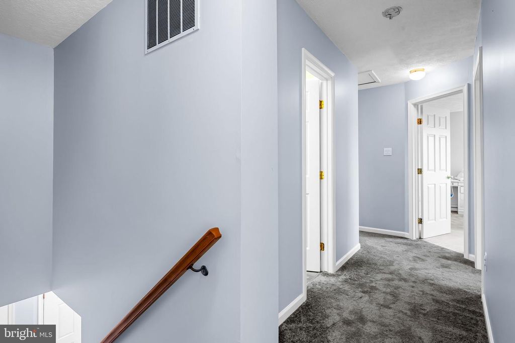 Image 31 of property listing at 422 DOE MEADOW DR, Owings Mills, MD 21117