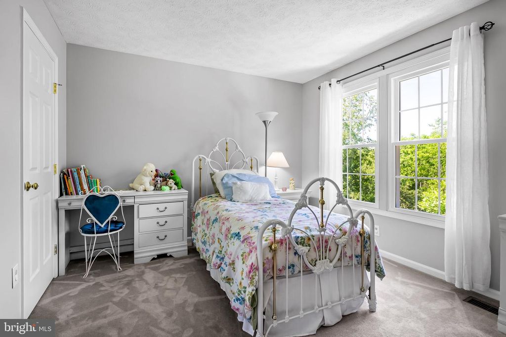 Image 32 of property listing at 422 DOE MEADOW DR, Owings Mills, MD 21117