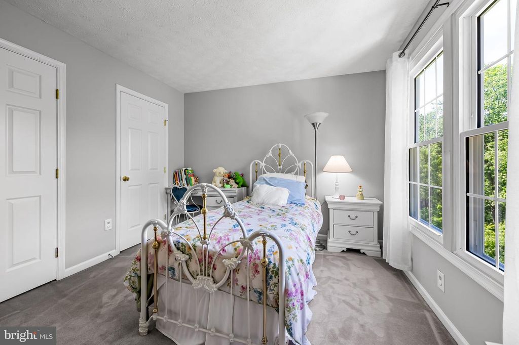 Image 33 of property listing at 422 DOE MEADOW DR, Owings Mills, MD 21117