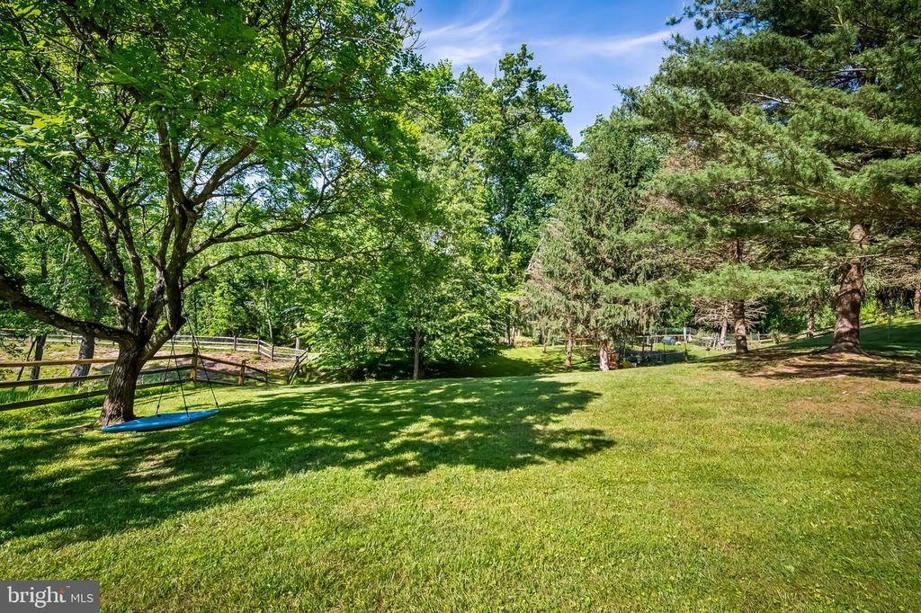 Image 42 of property listing at 422 DOE MEADOW DR, Owings Mills, MD 21117