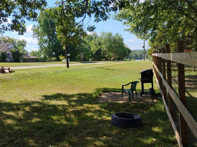 479 Oak Hill Road, Houston, MO 65483