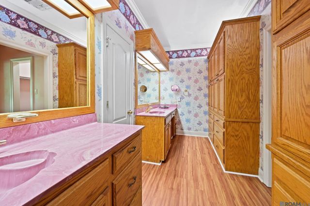 5807 Laurel Hill Ln, St Francisville, LA 70775