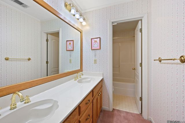5807 Laurel Hill Ln, St Francisville, LA 70775