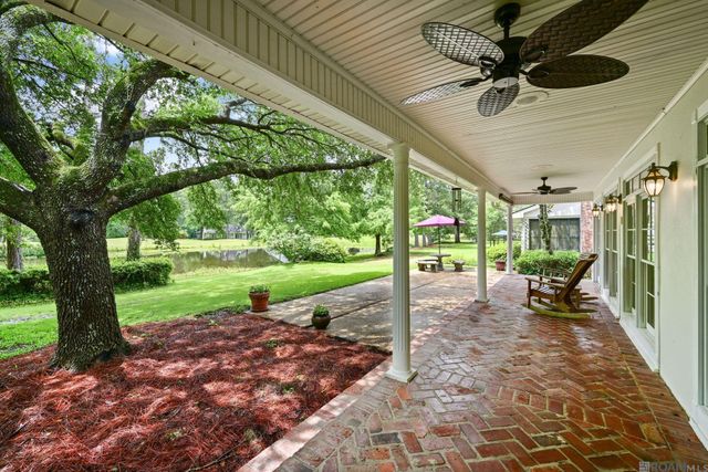 5807 Laurel Hill Ln, St Francisville, LA 70775