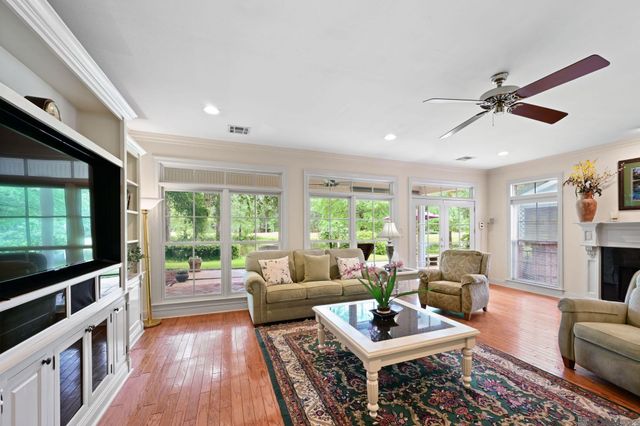 5807 Laurel Hill Ln, St Francisville, LA 70775