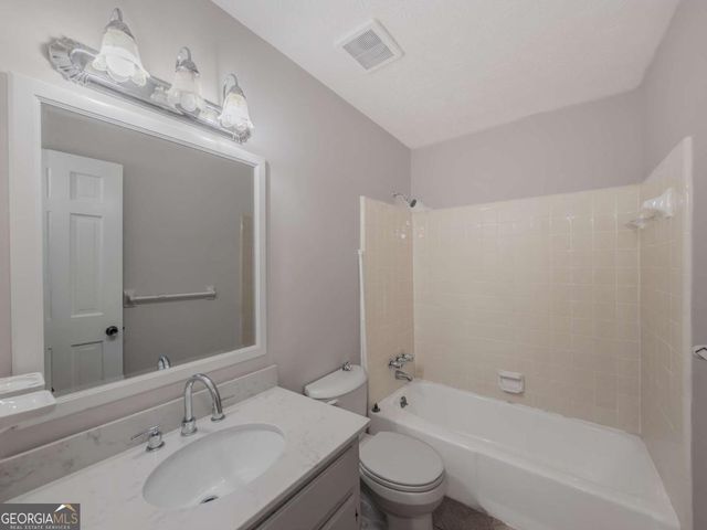 2764 Amberly Way, Snellville, GA 30078