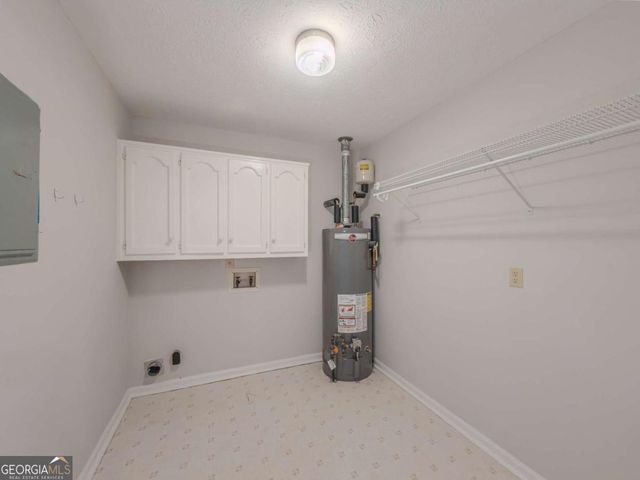 2764 Amberly Way, Snellville, GA 30078