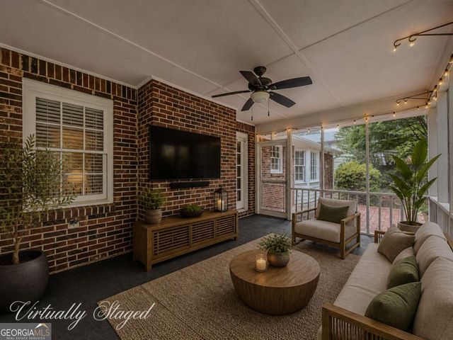 2764 Amberly Way, Snellville, GA 30078
