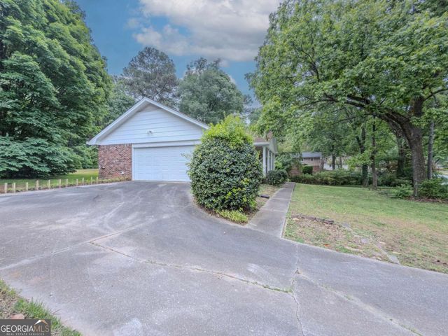 2764 Amberly Way, Snellville, GA 30078