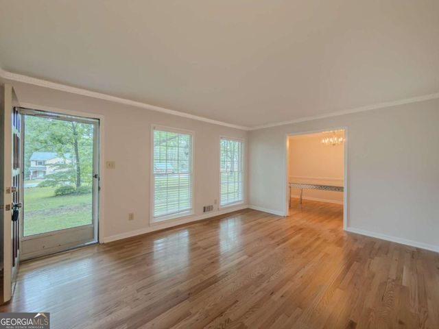 2764 Amberly Way, Snellville, GA 30078
