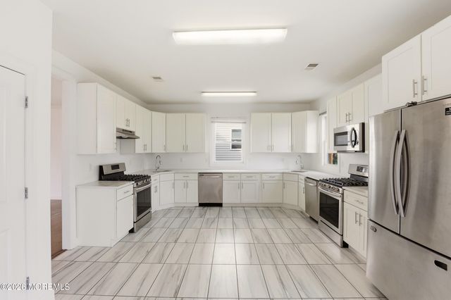 41 Majestic Way, Lakewood, NJ 08701