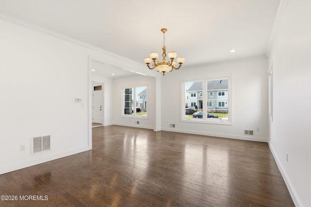 41 Majestic Way, Lakewood, NJ 08701