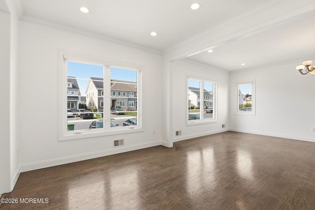 41 Majestic Way, Lakewood, NJ 08701