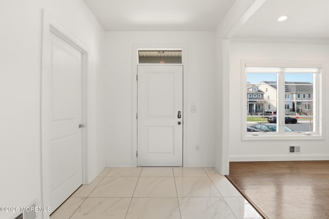41 Majestic Way, Lakewood, NJ 08701