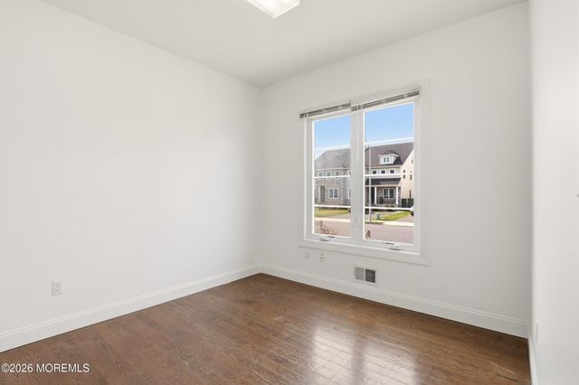 41 Majestic Way, Lakewood, NJ 08701