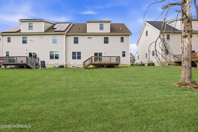 41 Majestic Way, Lakewood, NJ 08701