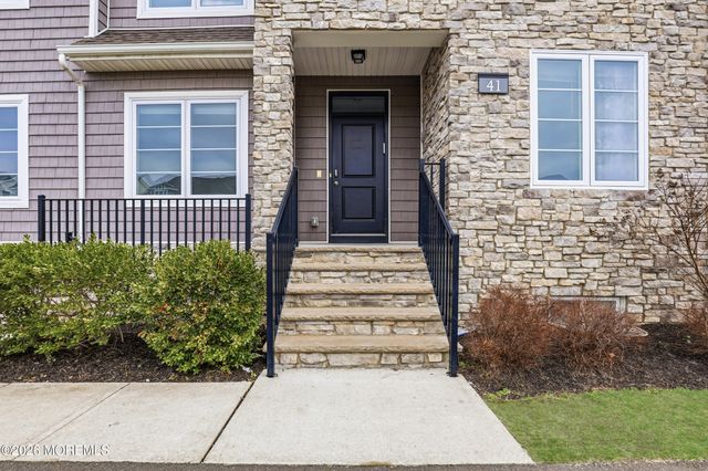 41 Majestic Way, Lakewood, NJ 08701