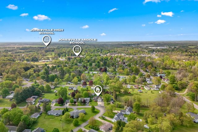 301 Case Street, Jonesville, MI 49250