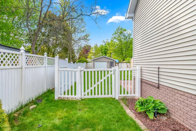 301 Case Street, Jonesville, MI 49250
