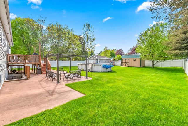 301 Case Street, Jonesville, MI 49250