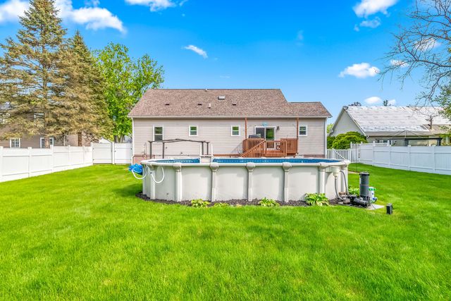 301 Case Street, Jonesville, MI 49250