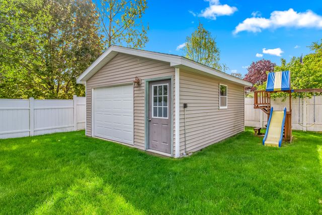 301 Case Street, Jonesville, MI 49250
