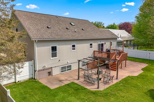 301 Case Street, Jonesville, MI 49250