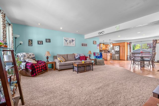 301 Case Street, Jonesville, MI 49250