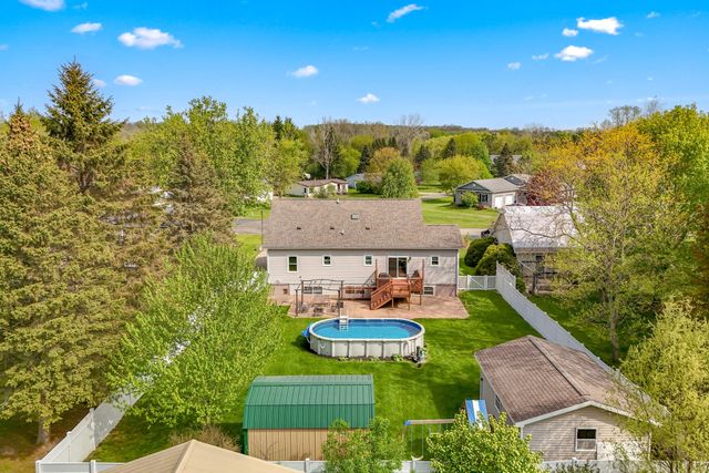 301 Case Street, Jonesville, MI 49250