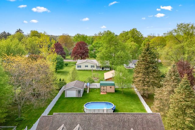 301 Case Street, Jonesville, MI 49250