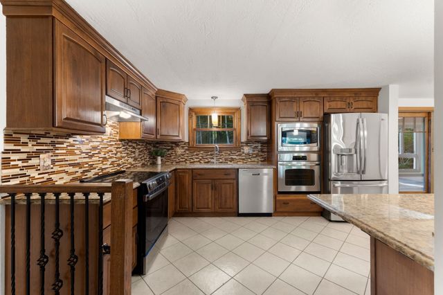 211 Clark Rd, Plymouth, MA 02360