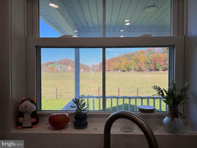 99 EAST CREEK RUN LOOP, Fort Ashby, WV 26719