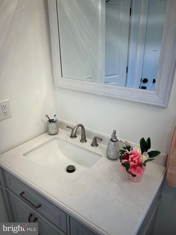 99 EAST CREEK RUN LOOP, Fort Ashby, WV 26719