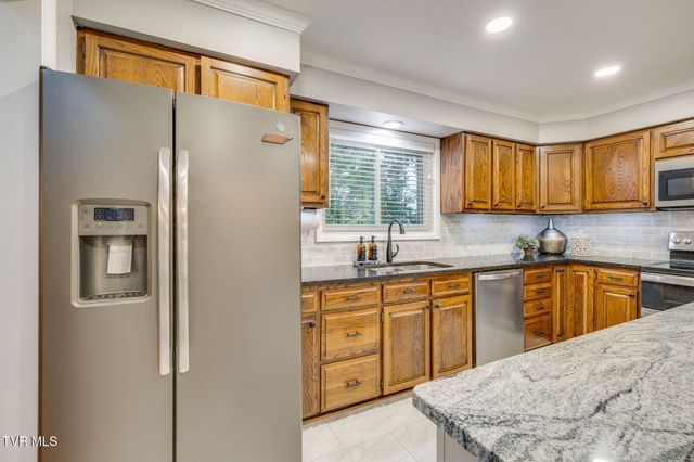 497 Canterbury Drive, Blountville, TN 37617