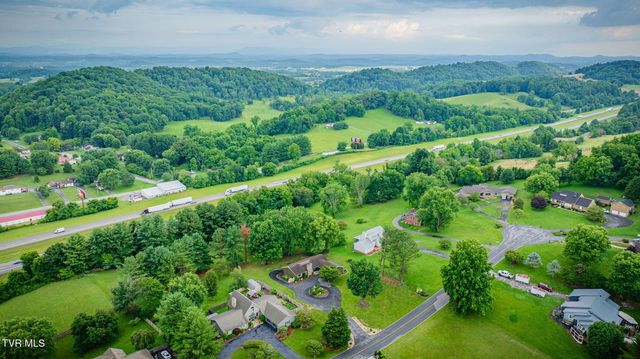 497 Canterbury Drive, Blountville, TN 37617