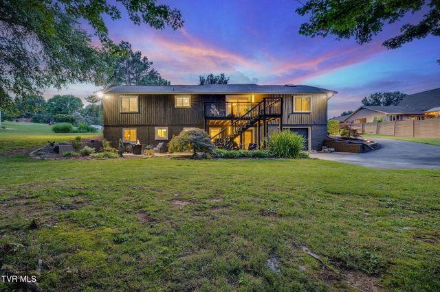 497 Canterbury Drive, Blountville, TN 37617