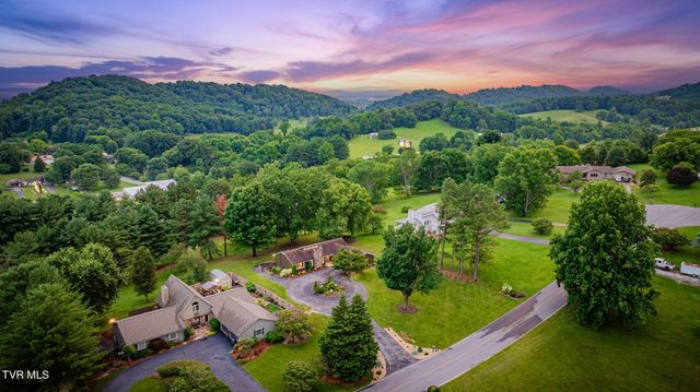 497 Canterbury Drive, Blountville, TN 37617