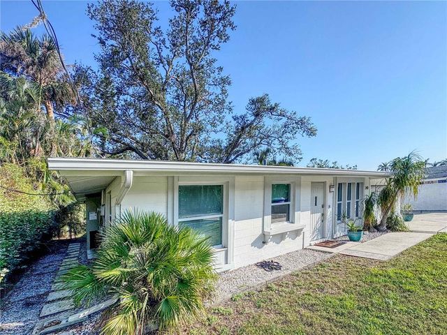 240 POCONO TRAIL E, Nokomis, FL 34275