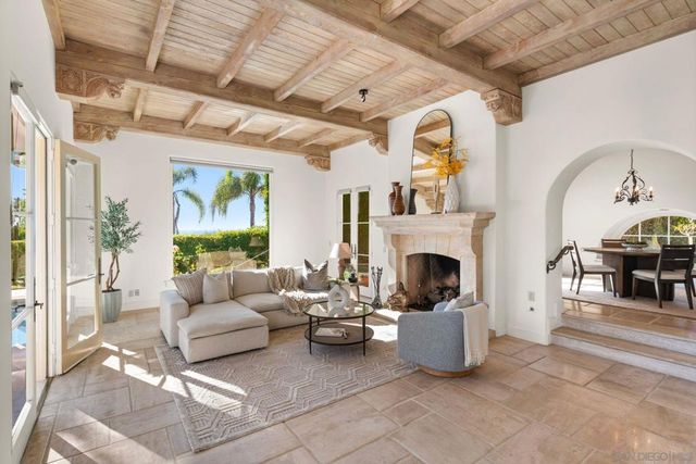 6692 La Jolla Scenic Dr S, La Jolla, CA 92037