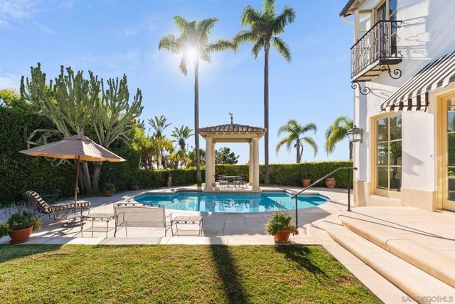 6692 La Jolla Scenic Dr S, La Jolla, CA 92037