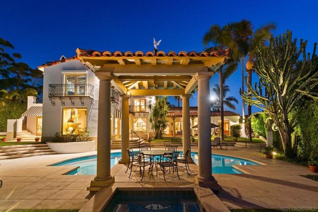 6692 La Jolla Scenic Dr S, La Jolla, CA 92037