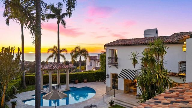 6692 La Jolla Scenic Dr S, La Jolla, CA 92037