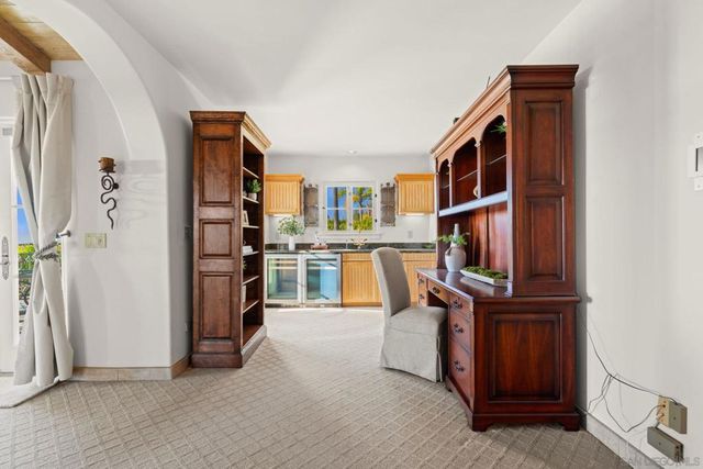6692 La Jolla Scenic Dr S, La Jolla, CA 92037