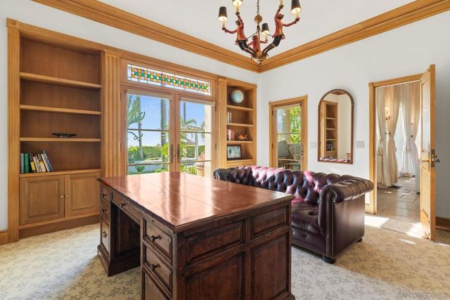 6692 La Jolla Scenic Dr S, La Jolla, CA 92037