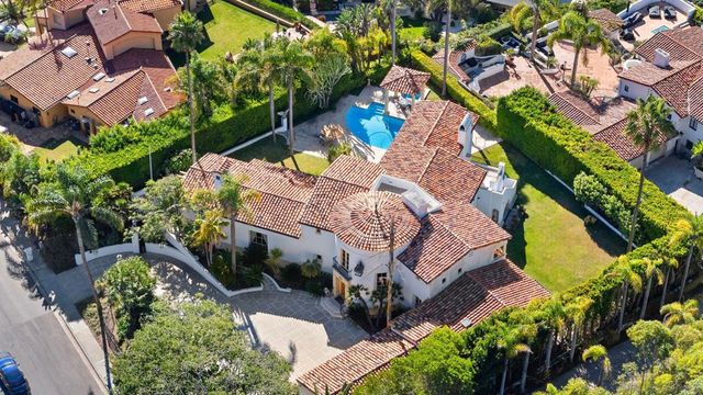6692 La Jolla Scenic Dr S, La Jolla, CA 92037