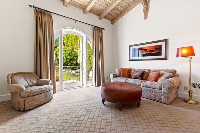6692 La Jolla Scenic Dr S, La Jolla, CA 92037