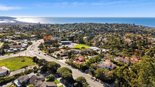6692 La Jolla Scenic Dr S, La Jolla, CA 92037