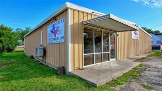 206 N Matthews Street, Bowie, TX 76230