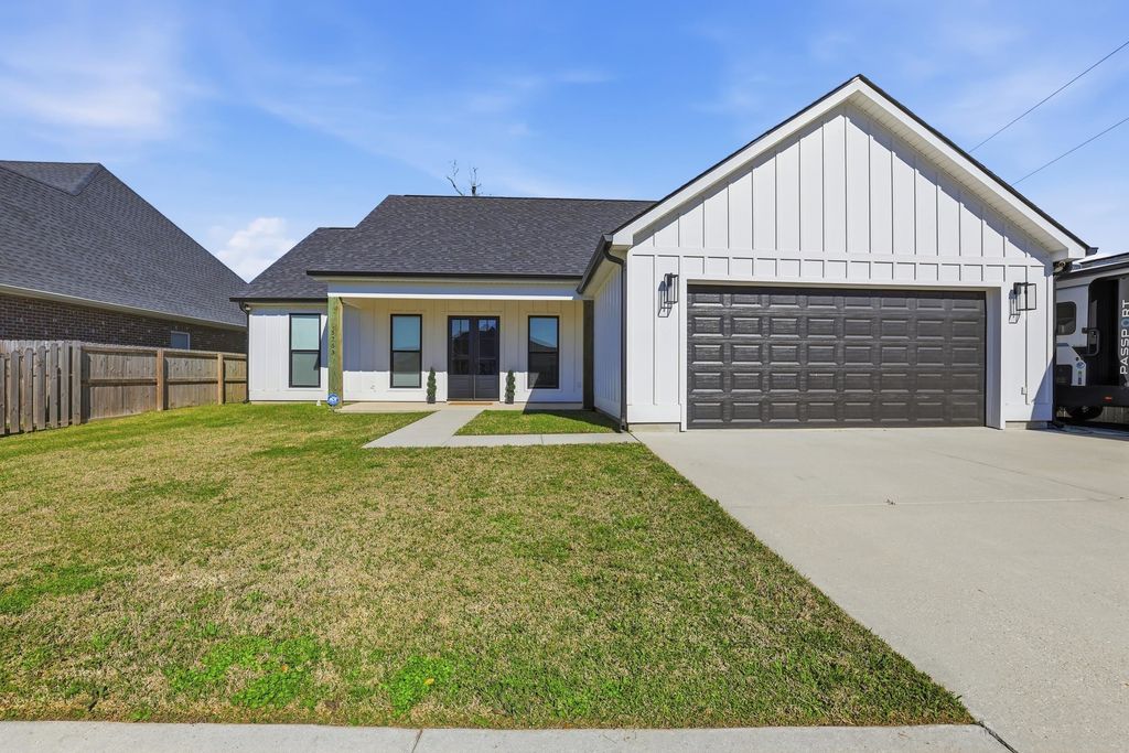 5753 Jessica Lynn Drive, Houma, LA 70364